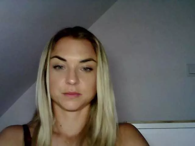 AshleyPerfect from BongaCams is Freechat