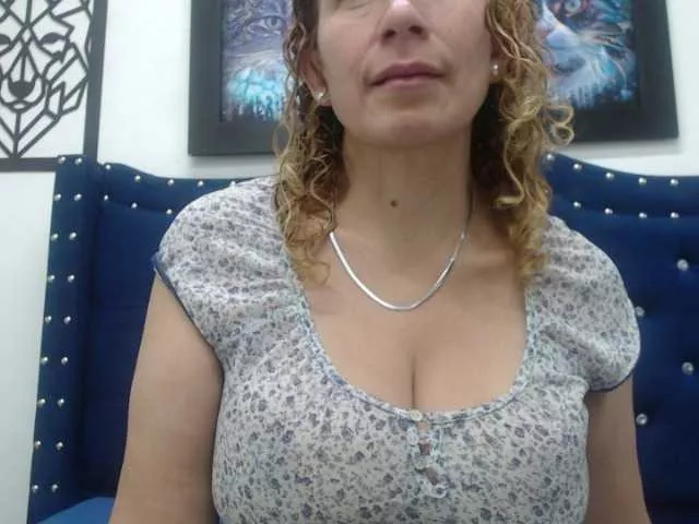 vickycute52 from BongaCams is Freechat